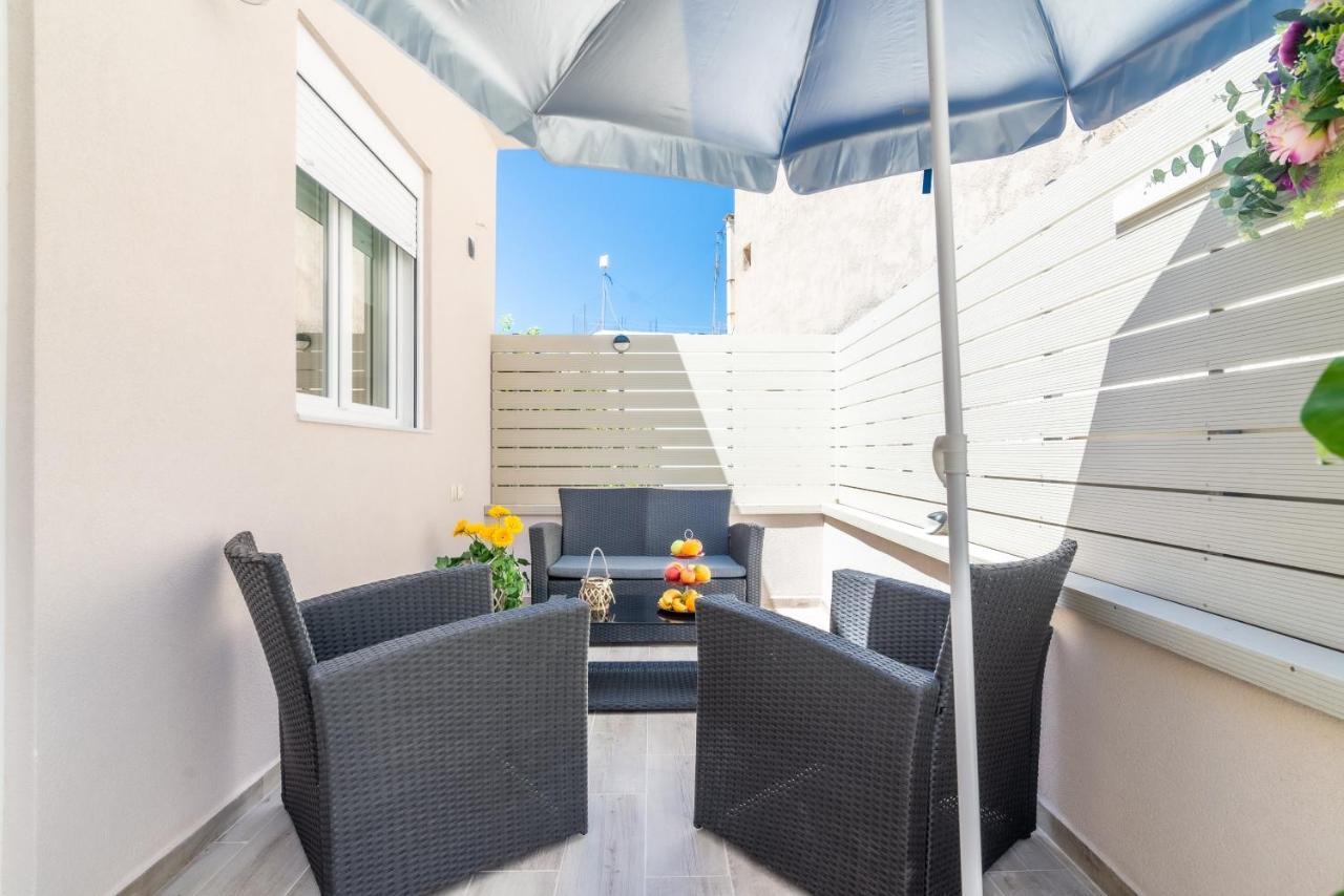 Sophia'S Comfortable Home With A Private Backyard Gazi Ngoại thất bức ảnh
